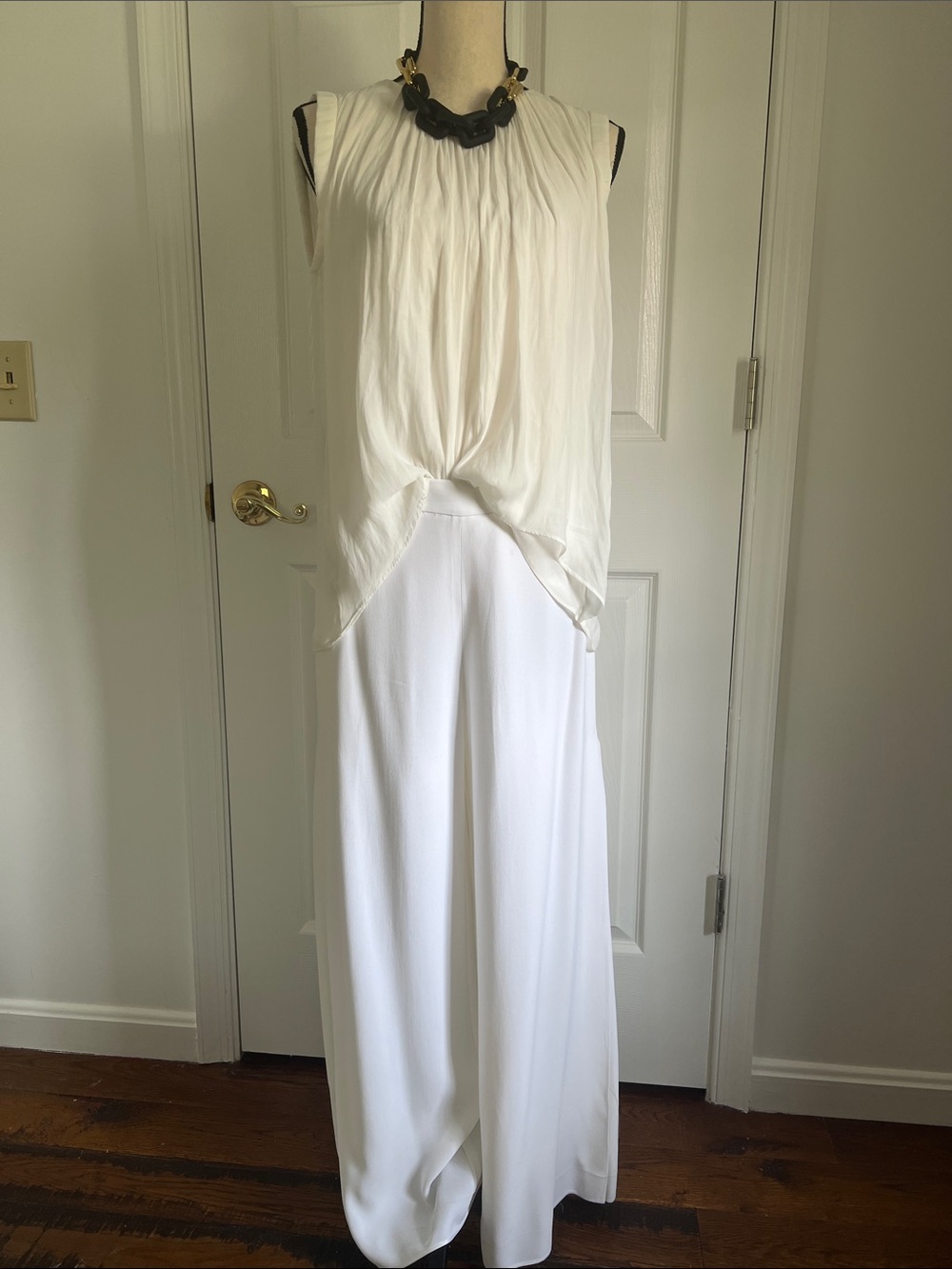 Wide-Leg White Pants — Elegant Women’s Wide Leg Trousers
